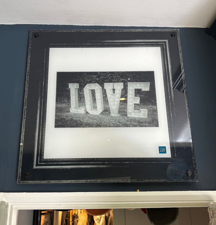 PRELOVED - LOVE